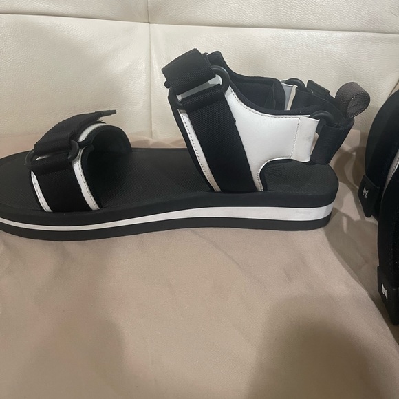 LOUIS VUITTON Monogram Flat Arcade Sandals - Picture 3 of 7